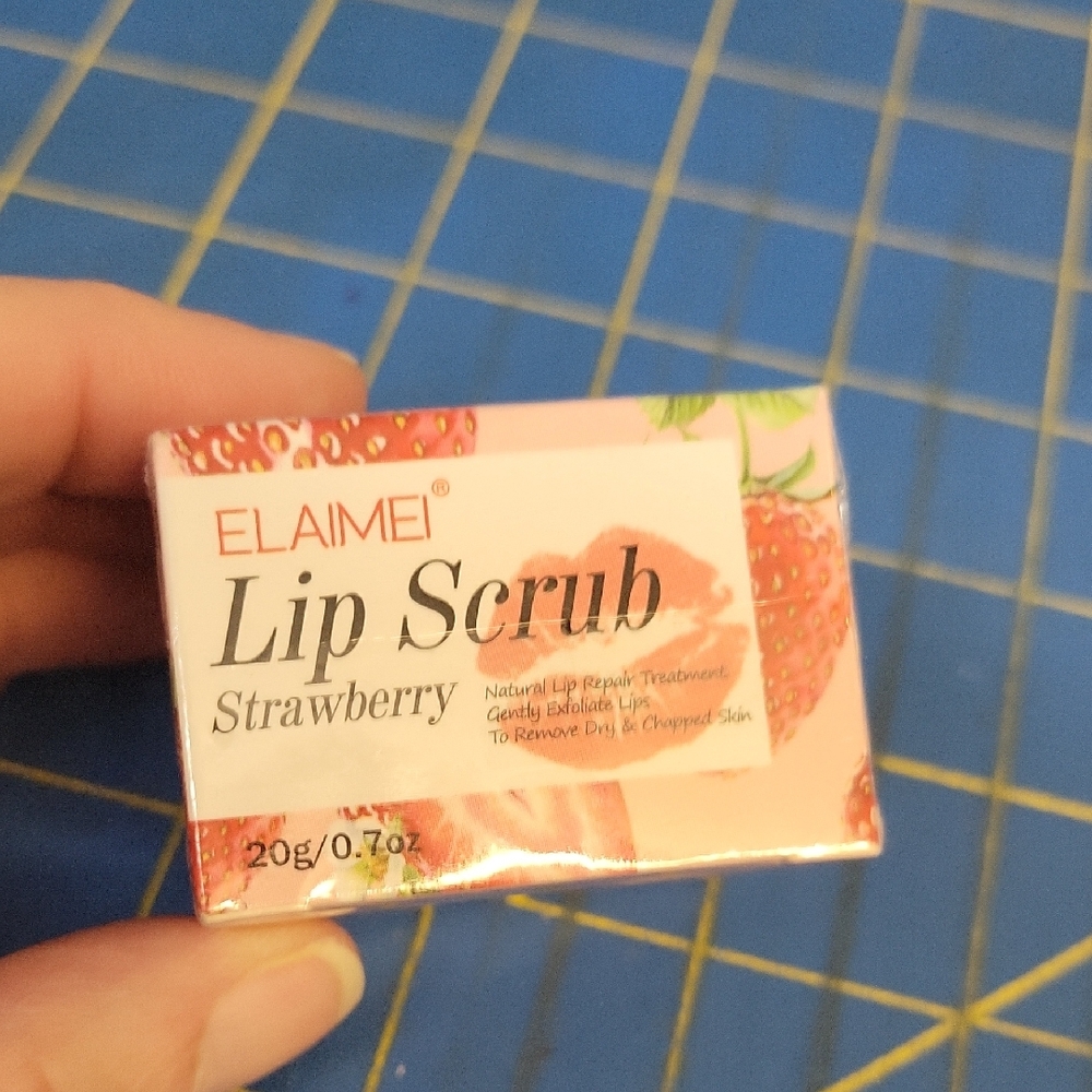 Elaimei Strawberry Lip Scrub Strawberry 20g New Sealed Box